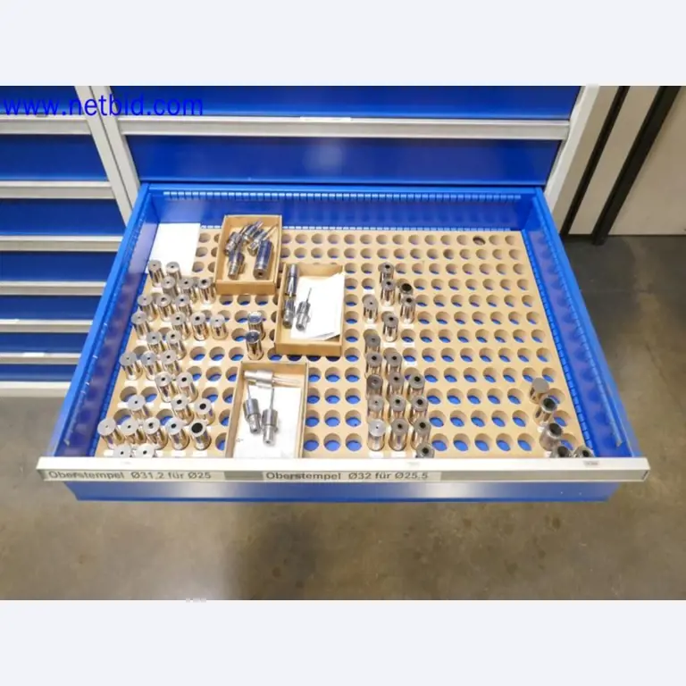 Machines from the toolmaking sector (CNC machining, grinding technology)-10