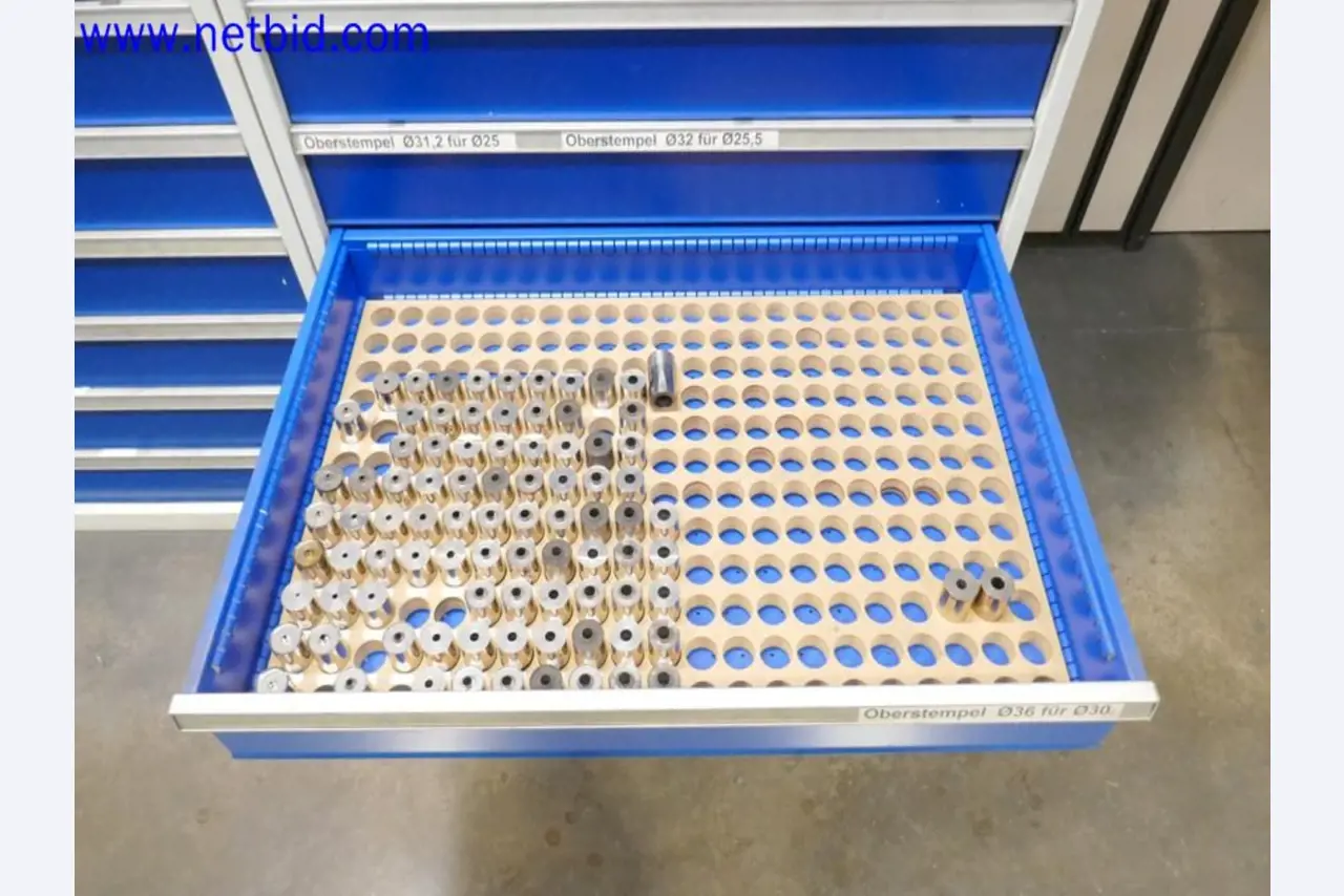 Machines from the toolmaking sector (CNC machining, grinding technology)-11