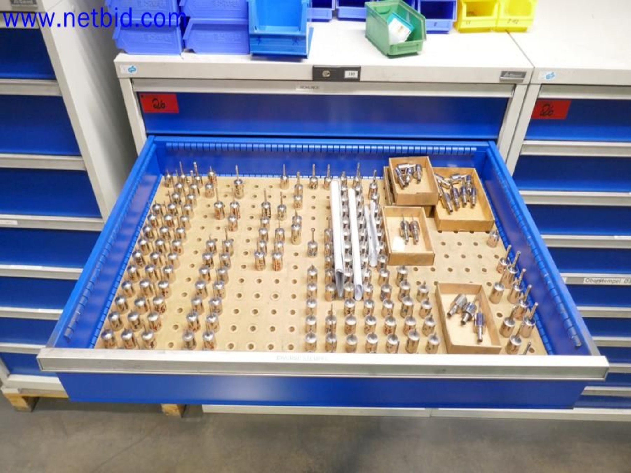 Machines from the toolmaking sector (CNC machining, grinding technology)-12