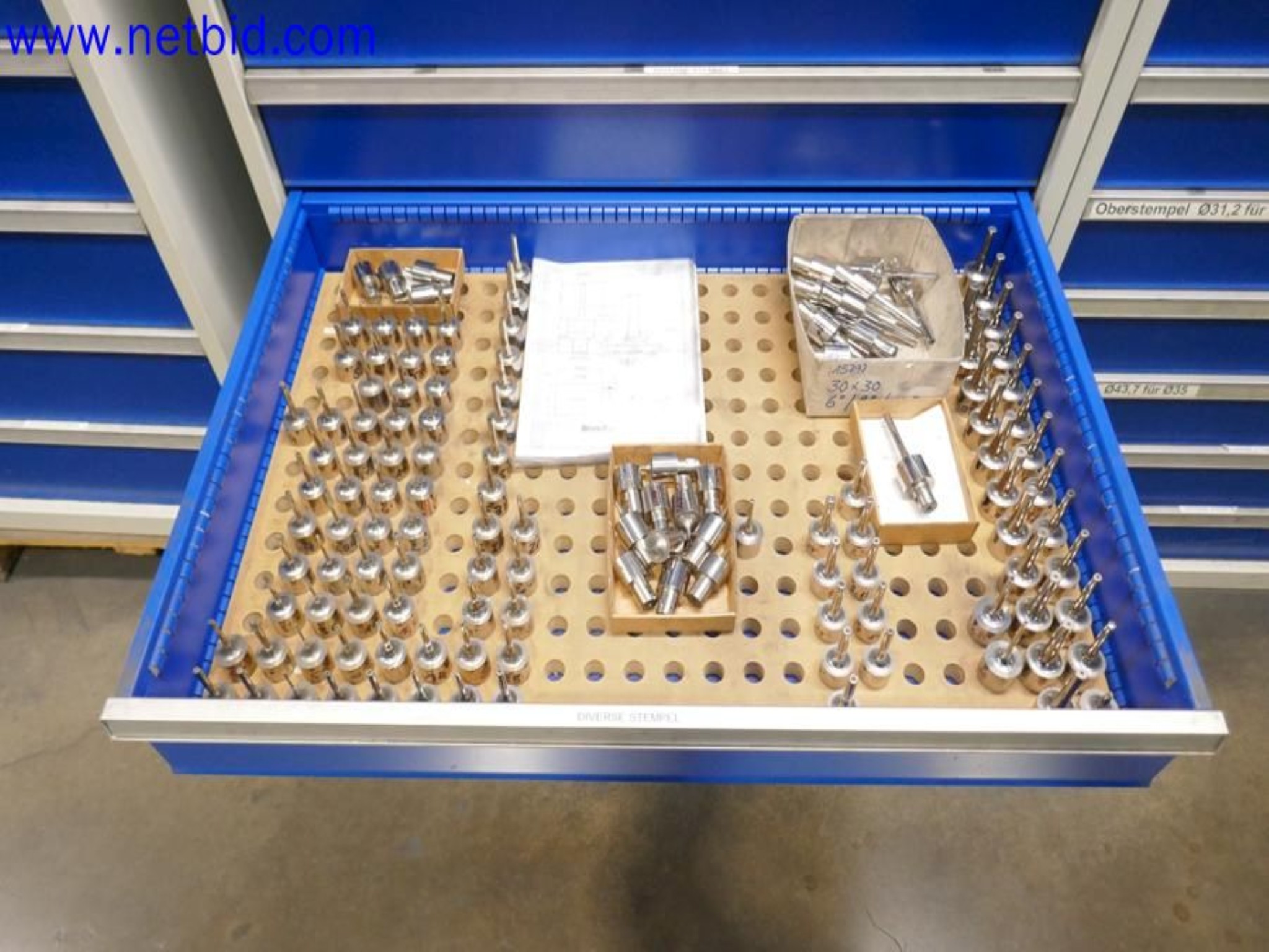 Machines from the toolmaking sector (CNC machining, grinding technology)-13