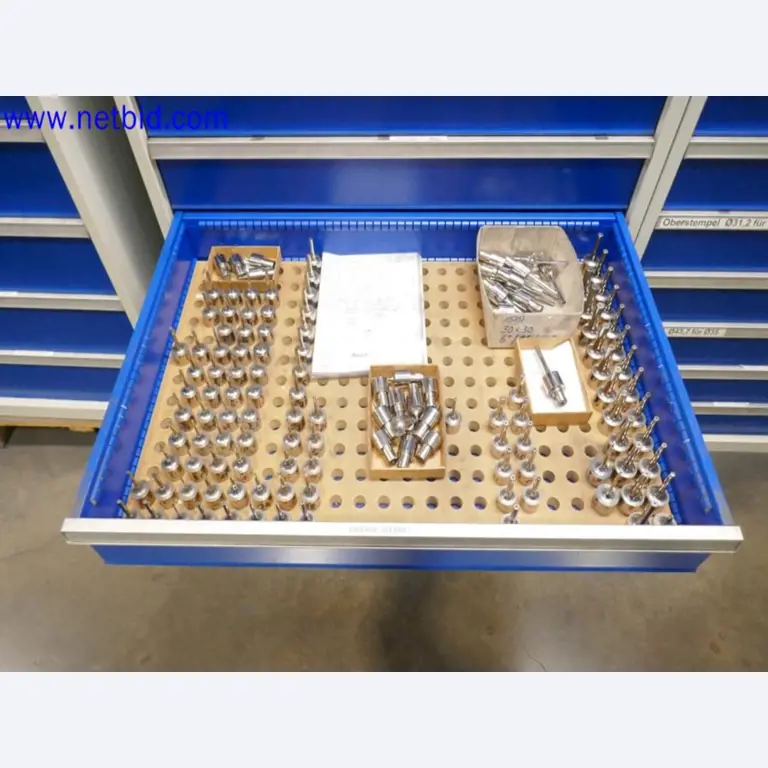 Machines from the toolmaking sector (CNC machining, grinding technology)-13