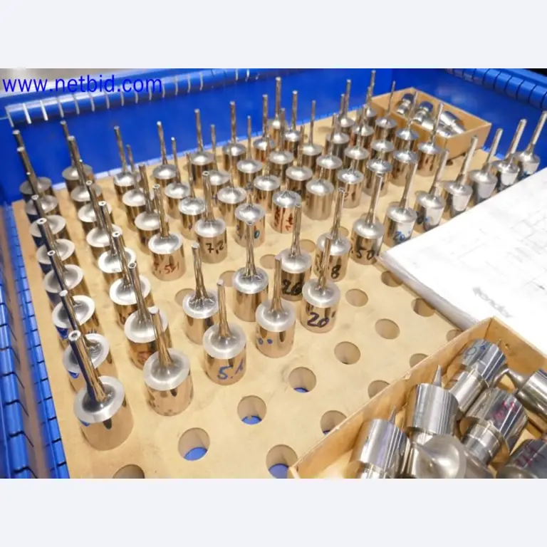 Machines from the toolmaking sector (CNC machining, grinding technology)-14