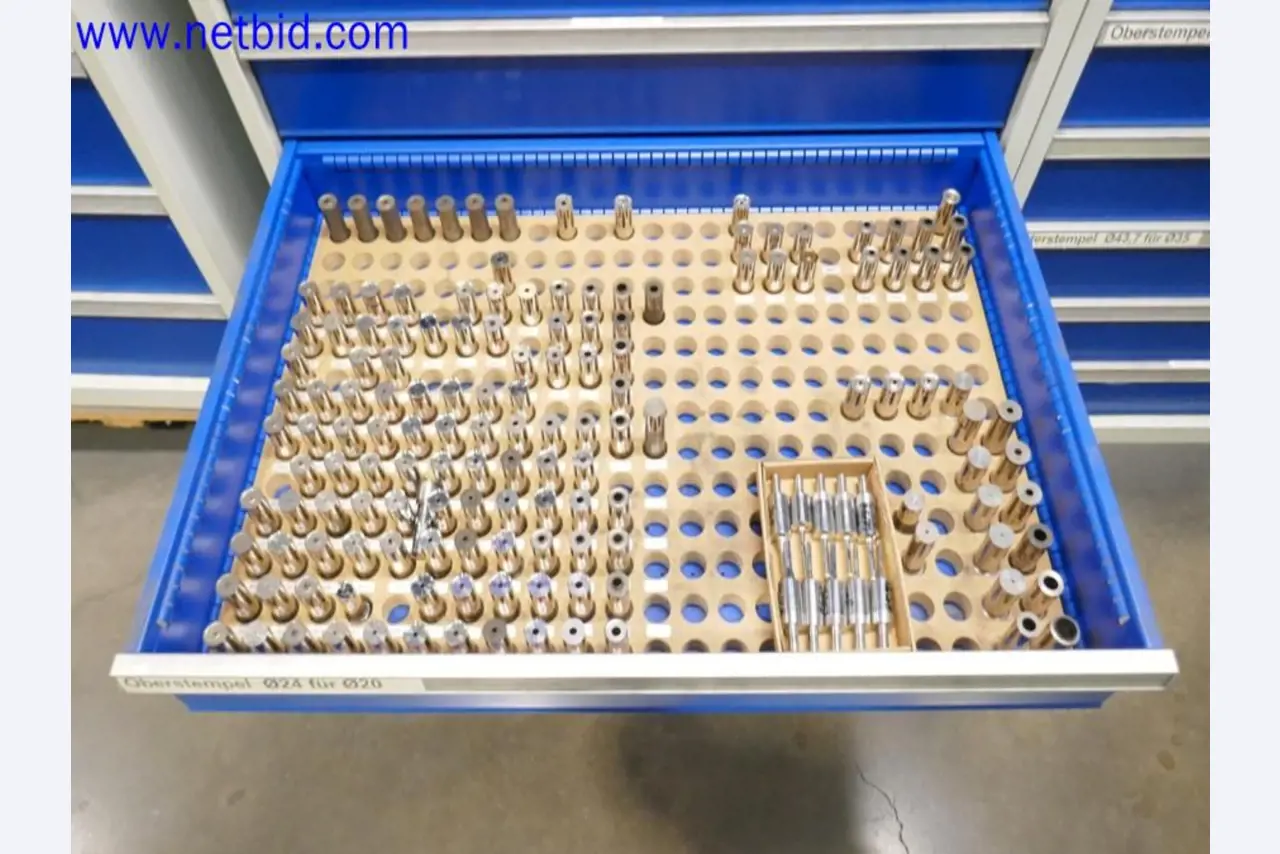 Machines from the toolmaking sector (CNC machining, grinding technology)-20