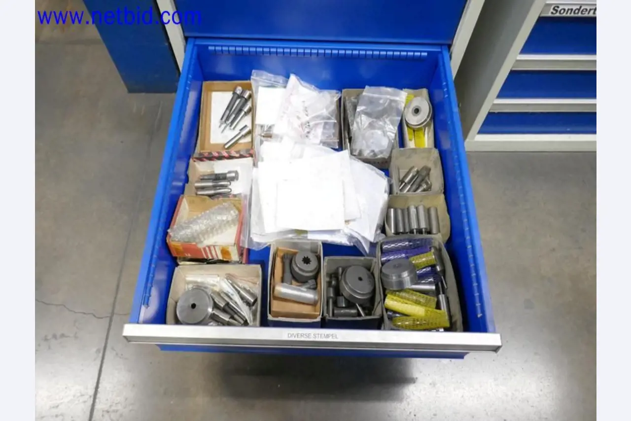 Machines from the toolmaking sector (CNC machining, grinding technology)-26