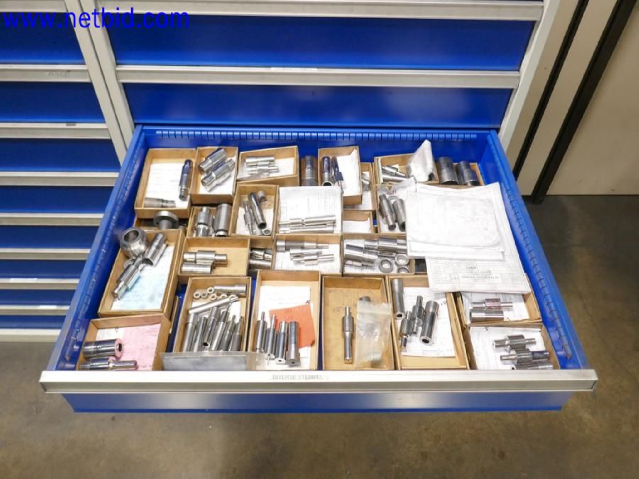 Machines from the toolmaking sector (CNC machining, grinding technology)-4