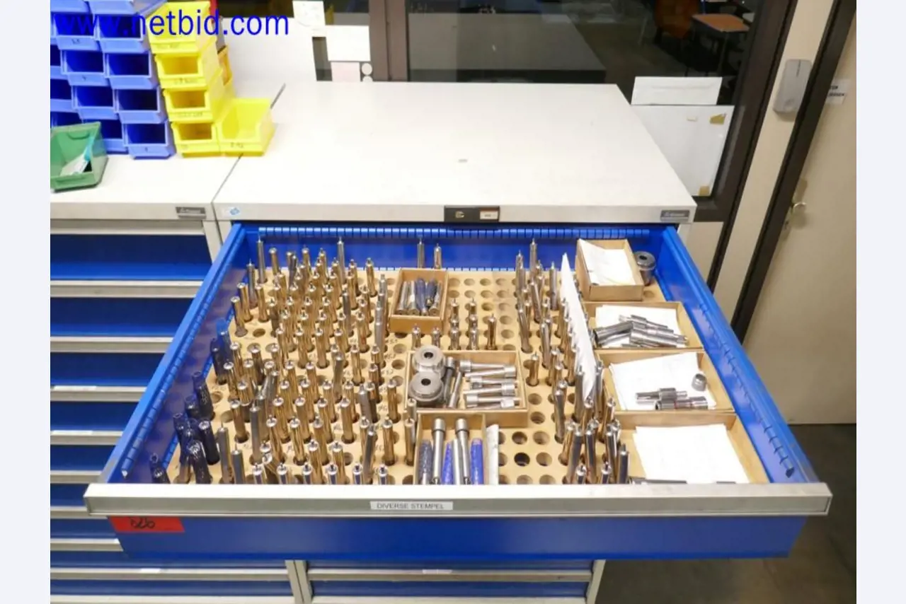 Machines from the toolmaking sector (CNC machining, grinding technology)-5