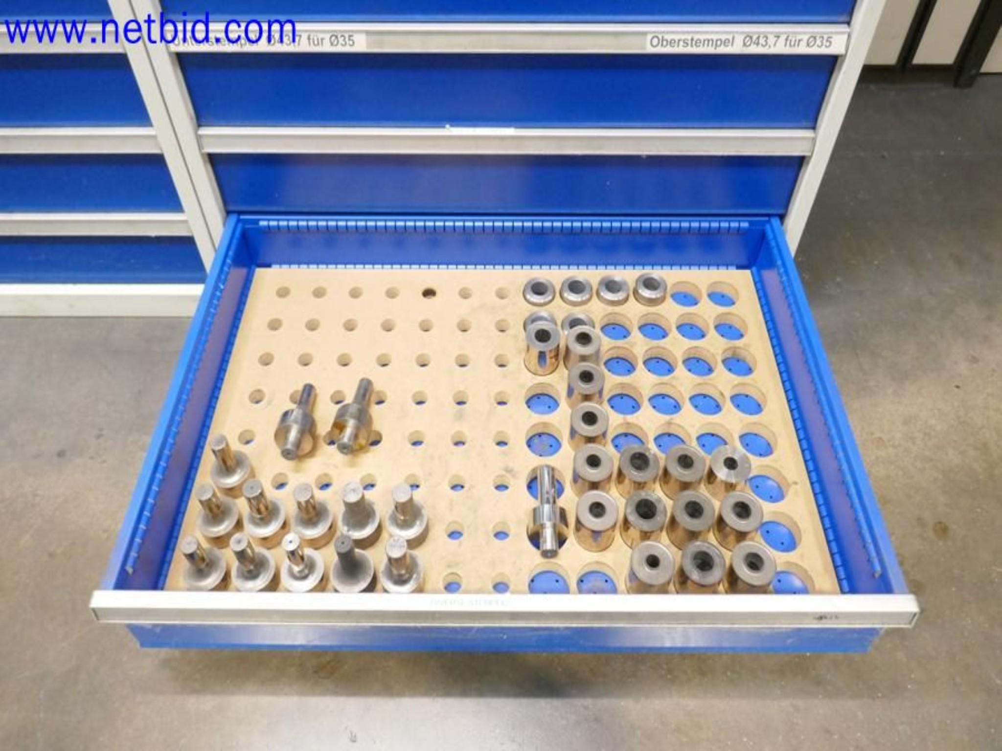 Machines from the toolmaking sector (CNC machining, grinding technology)-7