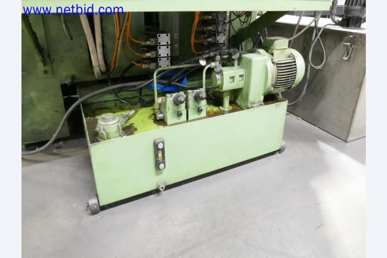 Machines from the toolmaking sector (CNC machining, grinding technology)-4