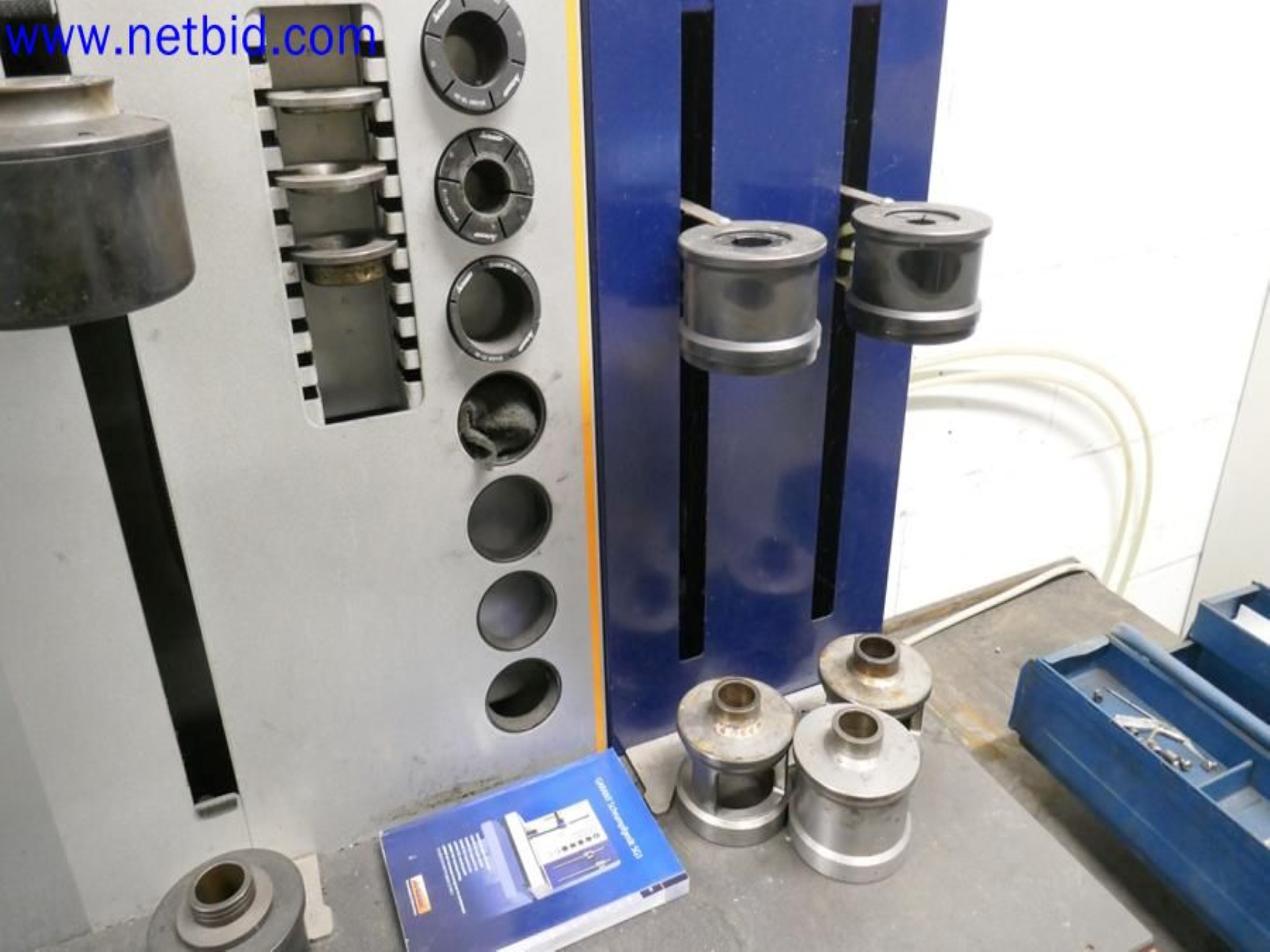 Machines from the toolmaking sector (CNC machining, grinding technology)-1