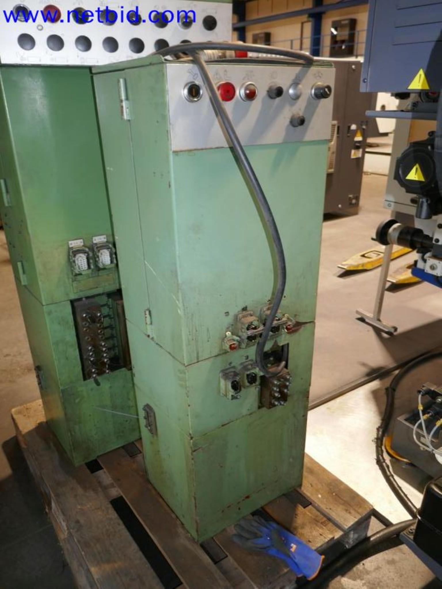 Machines from the toolmaking sector (CNC machining, grinding technology)-5