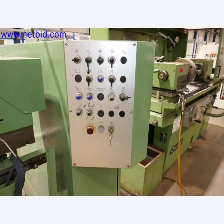 Machines from the toolmaking sector (CNC machining, grinding technology)-4