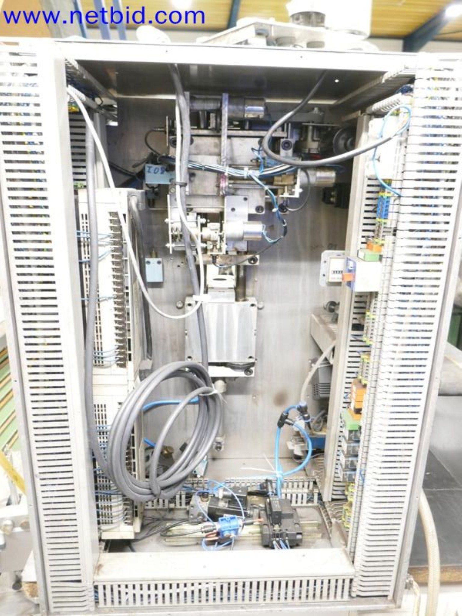 Machines from the toolmaking sector (CNC machining, grinding technology)-10