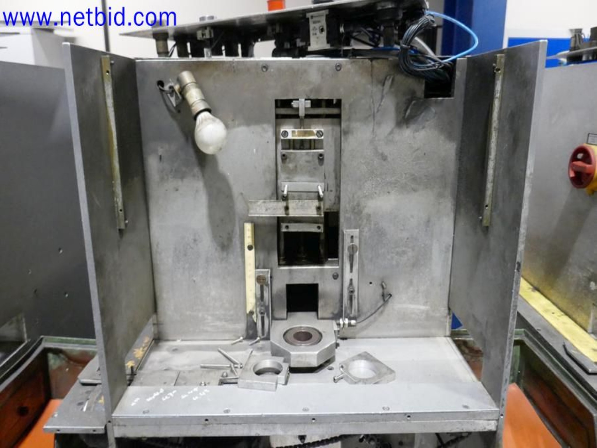 Machines from the toolmaking sector (CNC machining, grinding technology)-4