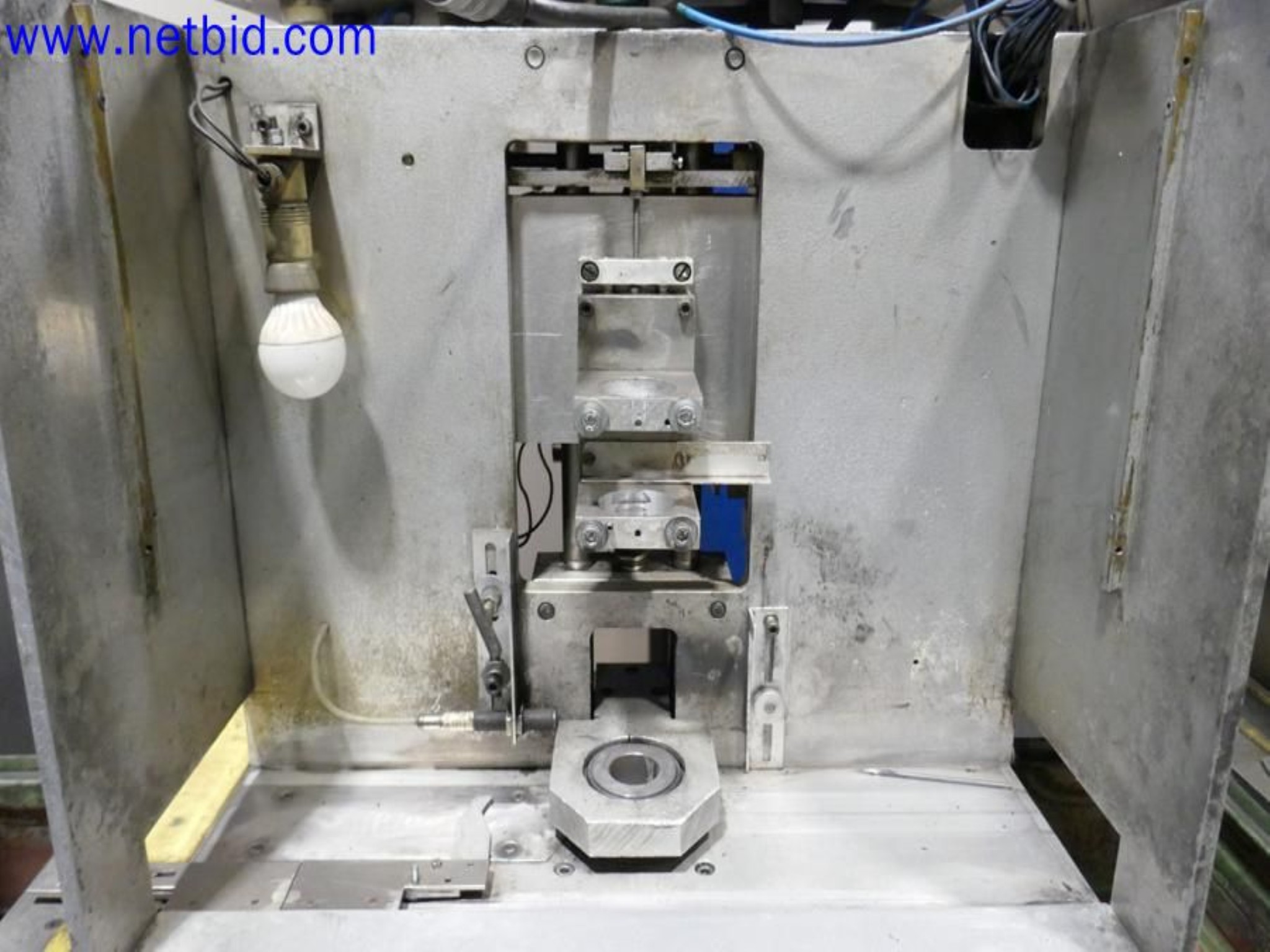 Machines from the toolmaking sector (CNC machining, grinding technology)-8