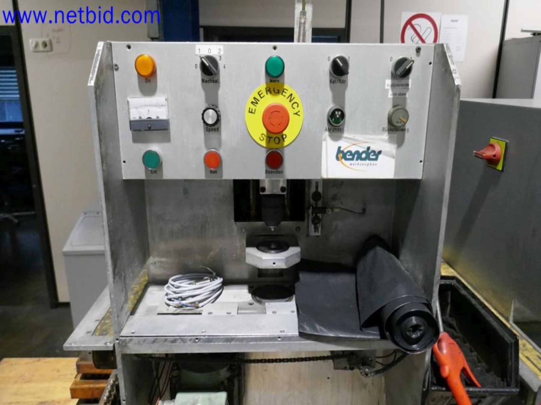 Machines from the toolmaking sector (CNC machining, grinding technology)-3