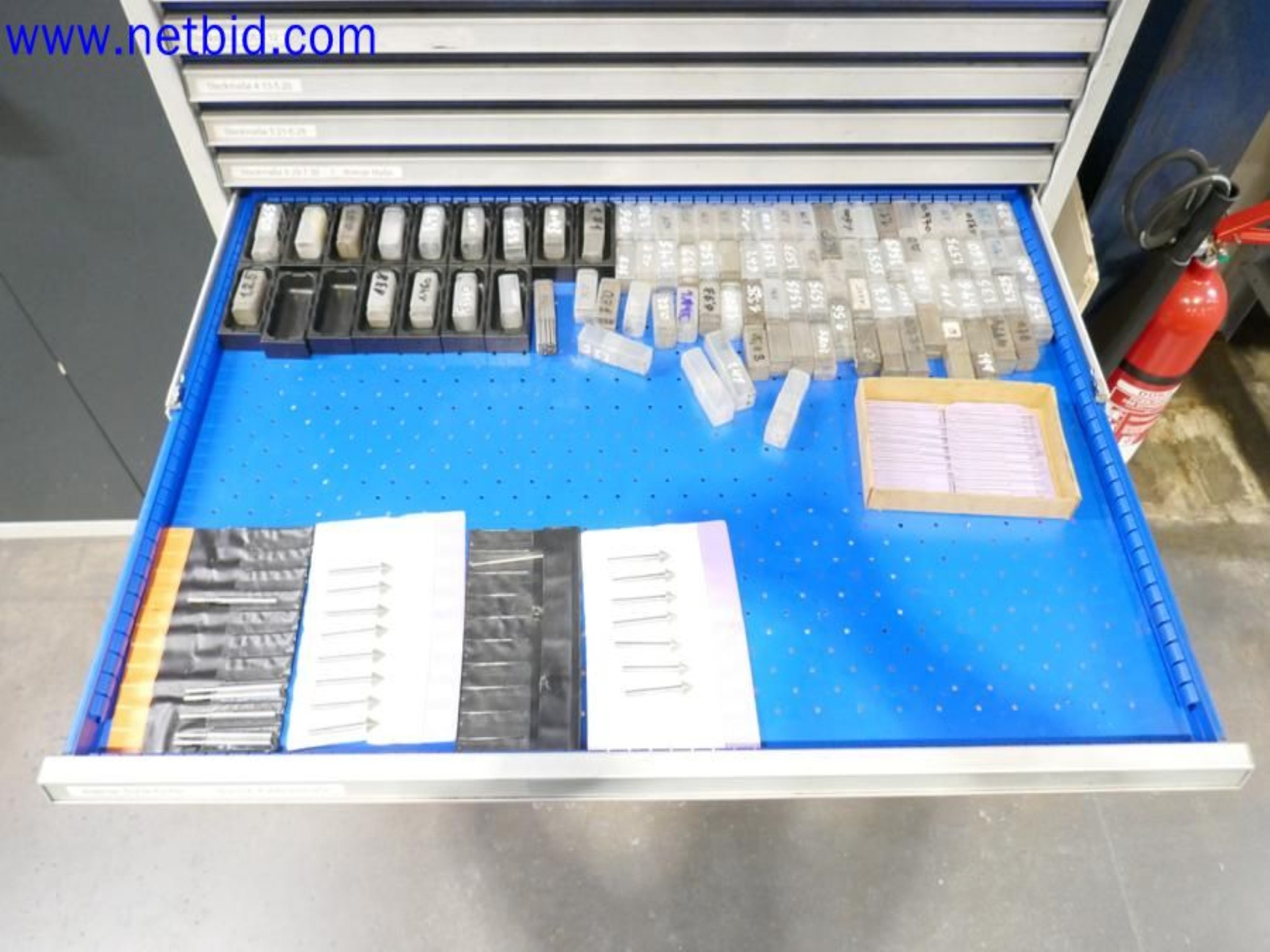 Machines from the toolmaking sector (CNC machining, grinding technology)-10