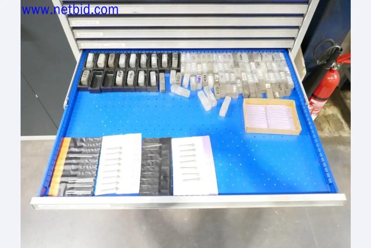 Machines from the toolmaking sector (CNC machining, grinding technology)-10