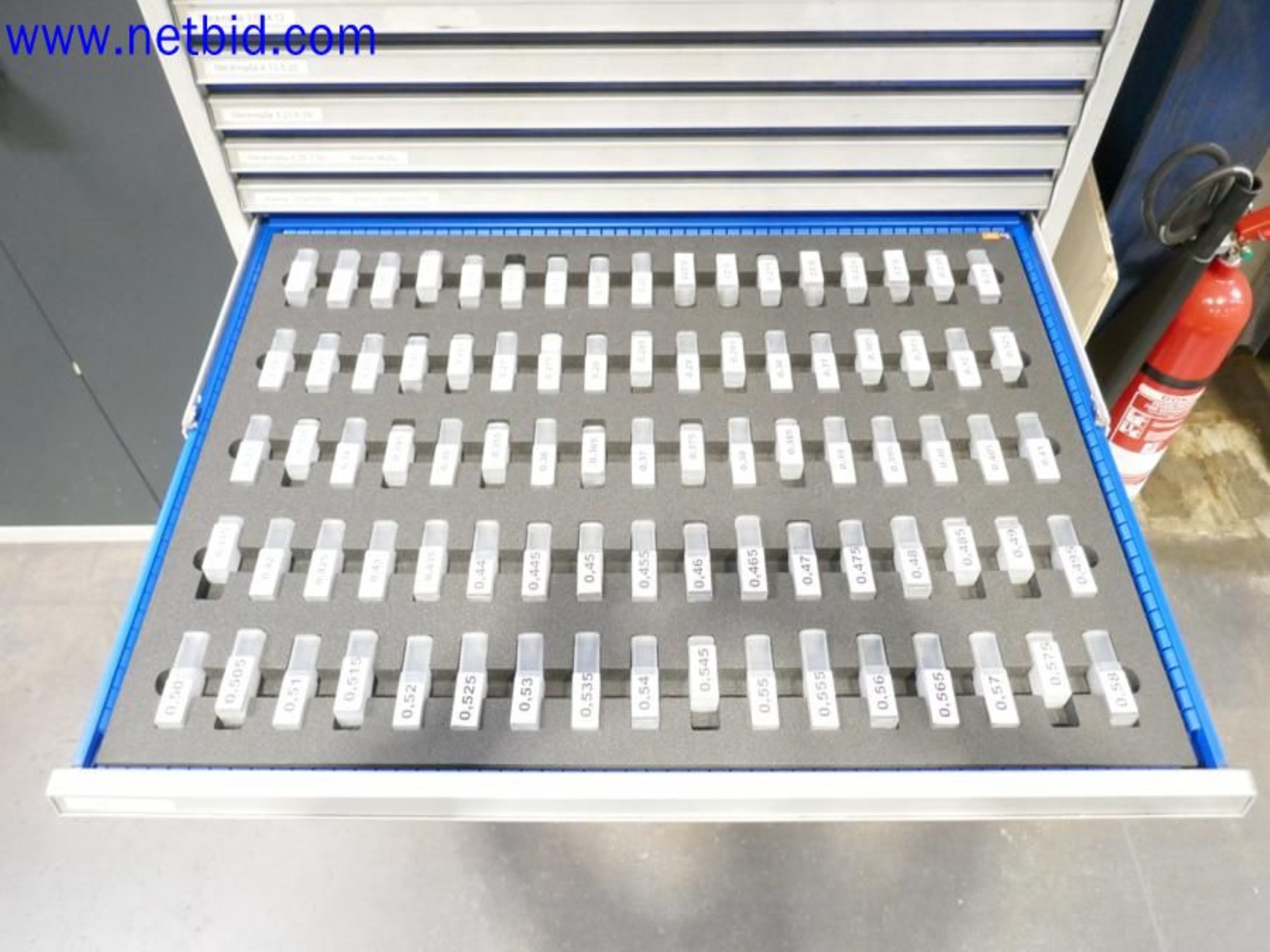 Machines from the toolmaking sector (CNC machining, grinding technology)-11