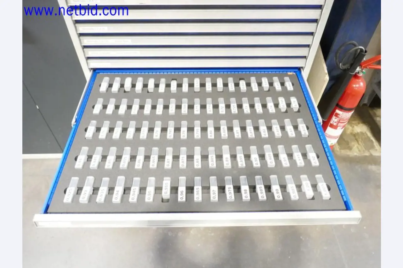 Machines from the toolmaking sector (CNC machining, grinding technology)-12