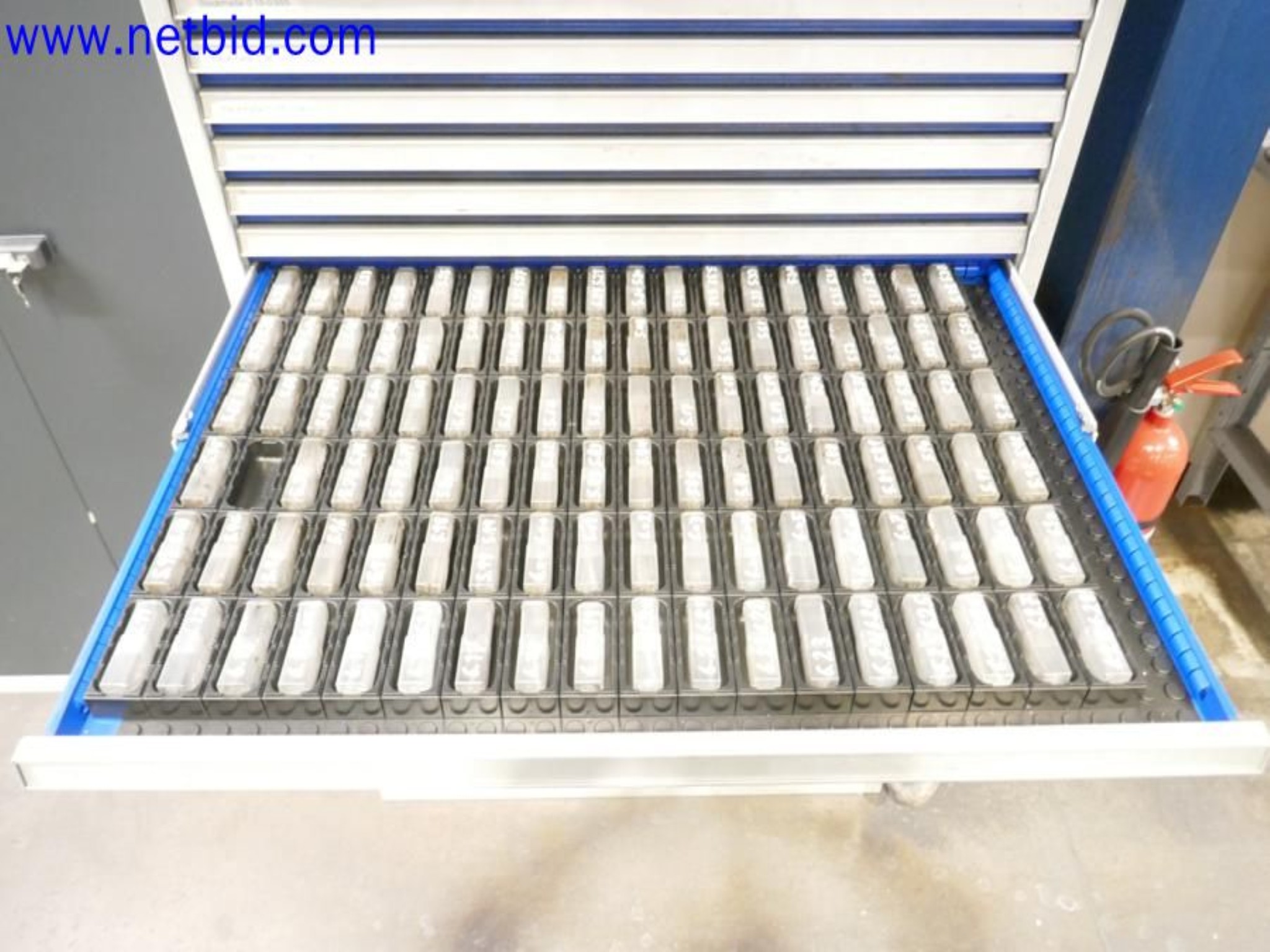 Machines from the toolmaking sector (CNC machining, grinding technology)-13