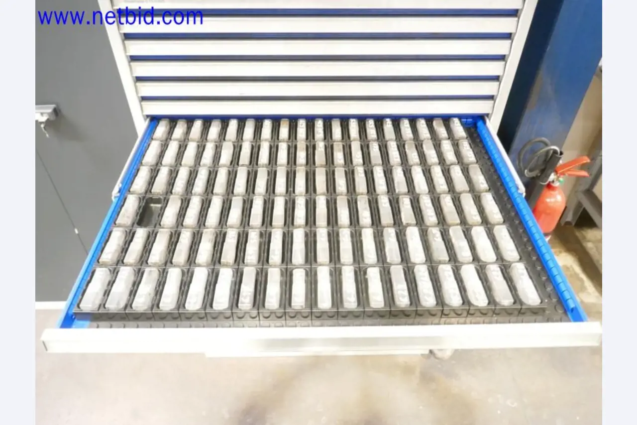 Machines from the toolmaking sector (CNC machining, grinding technology)-13