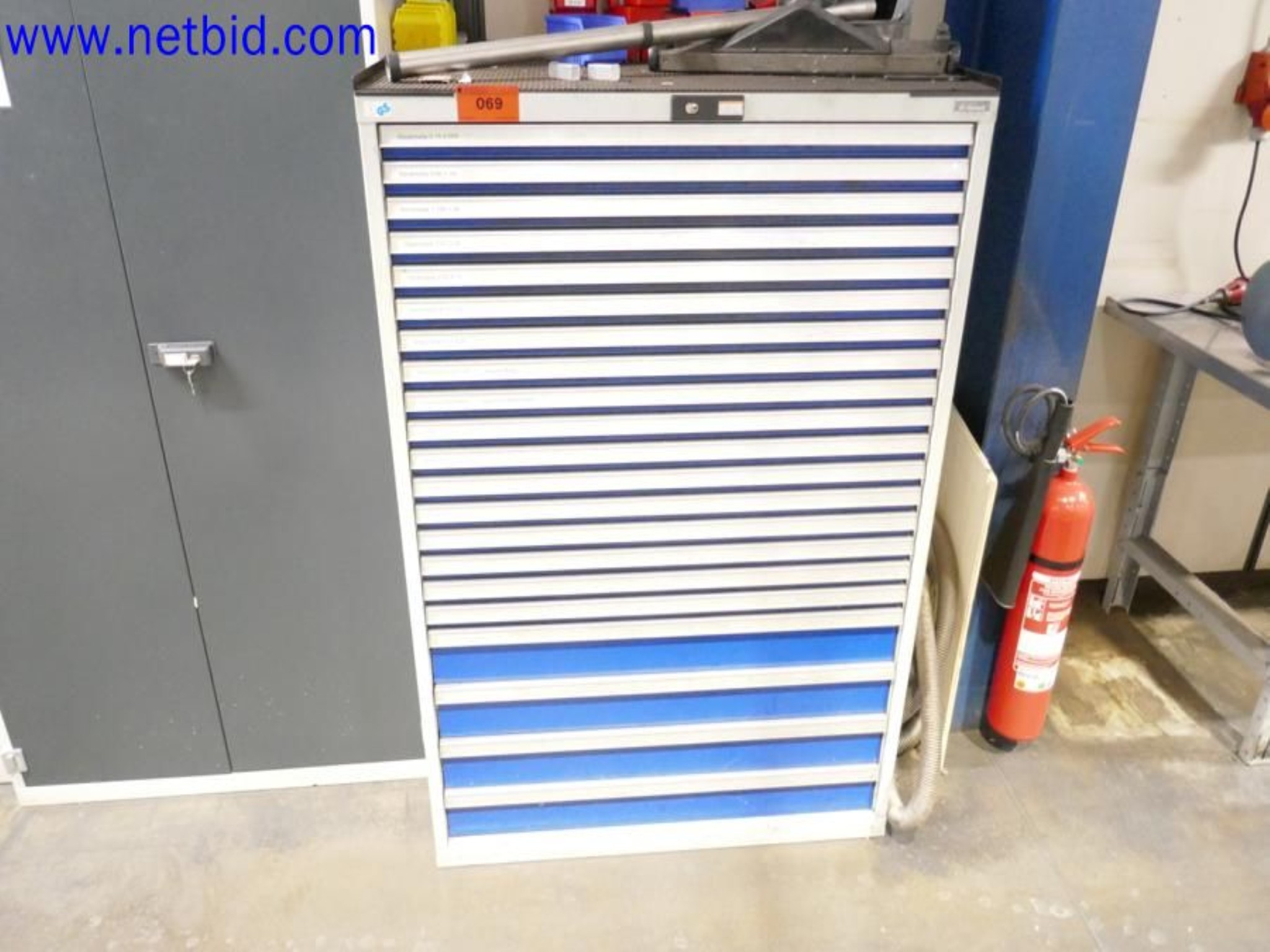 Machines from the toolmaking sector (CNC machining, grinding technology)-1