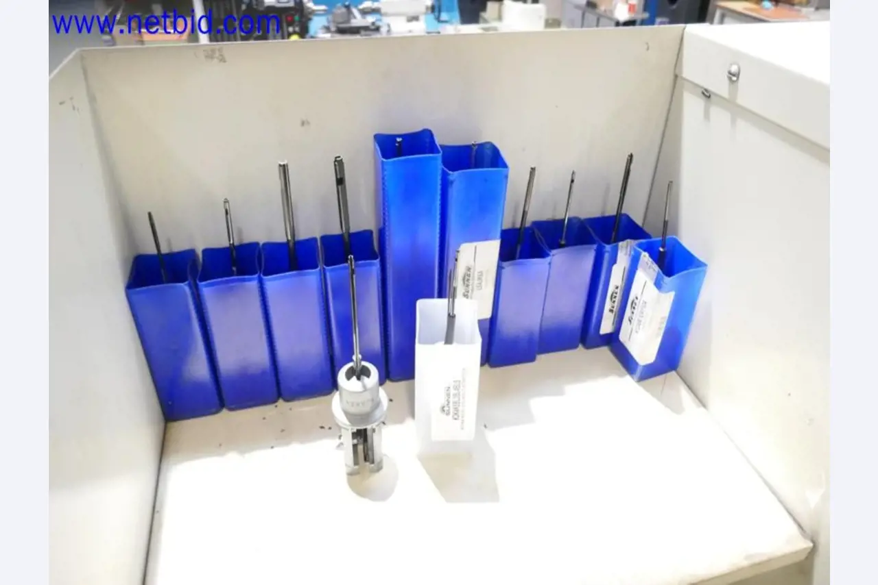 Machines from the toolmaking sector (CNC machining, grinding technology)-16