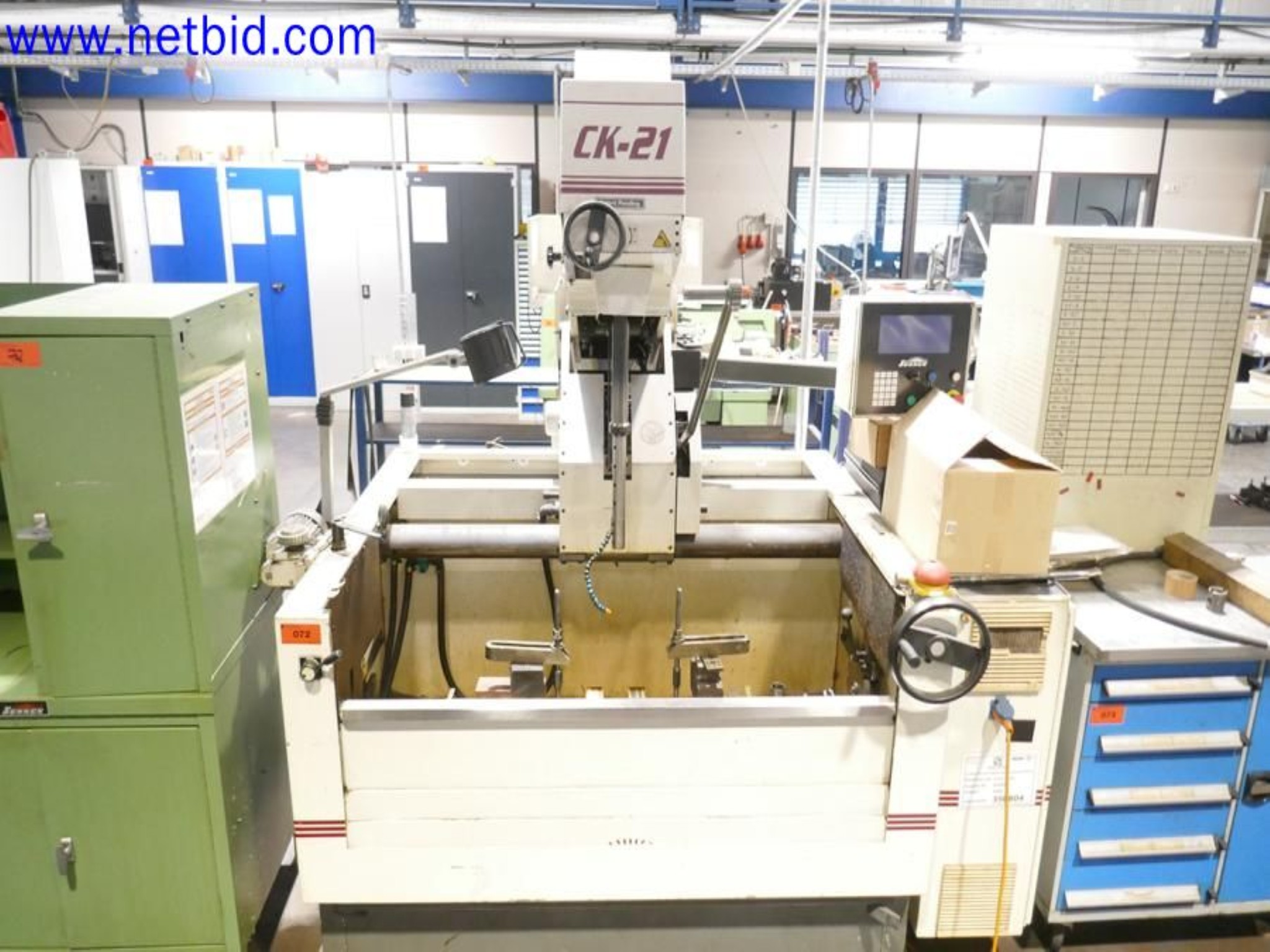 Machines from the toolmaking sector (CNC machining, grinding technology)-1