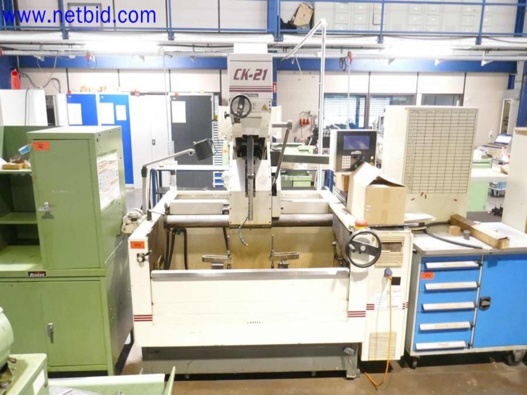 Machines from the toolmaking sector (CNC machining, grinding technology)-20
