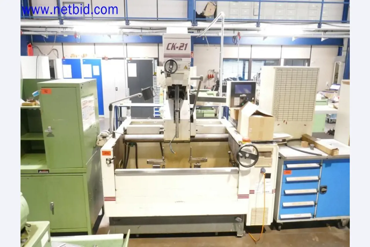 Machines from the toolmaking sector (CNC machining, grinding technology)-20