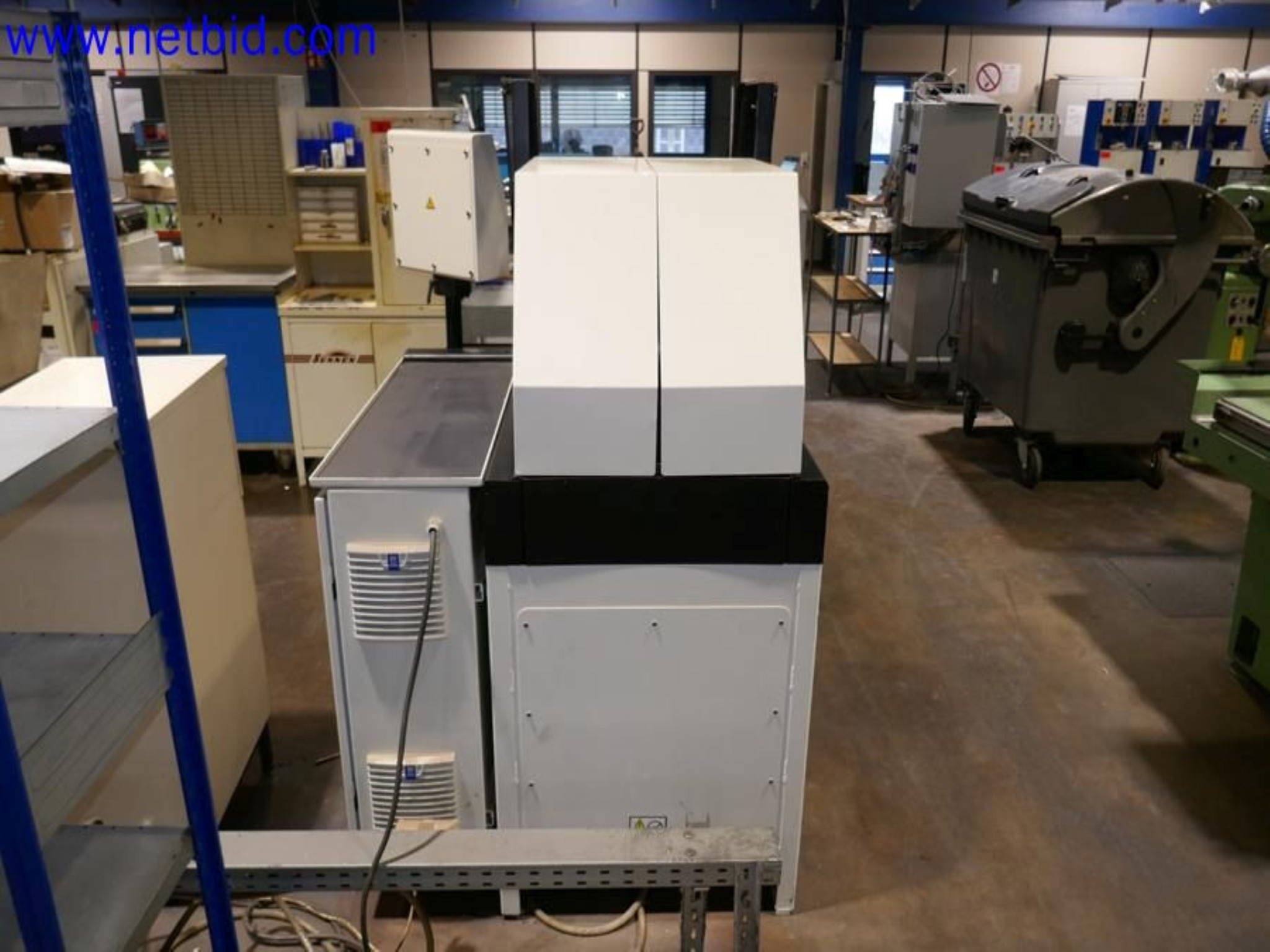 Machines from the toolmaking sector (CNC machining, grinding technology)-2