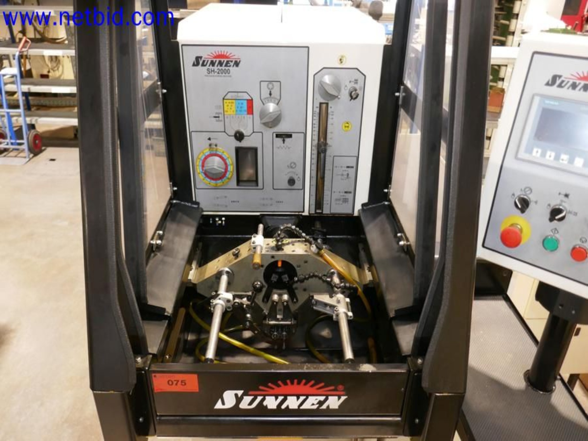 Machines from the toolmaking sector (CNC machining, grinding technology)-8