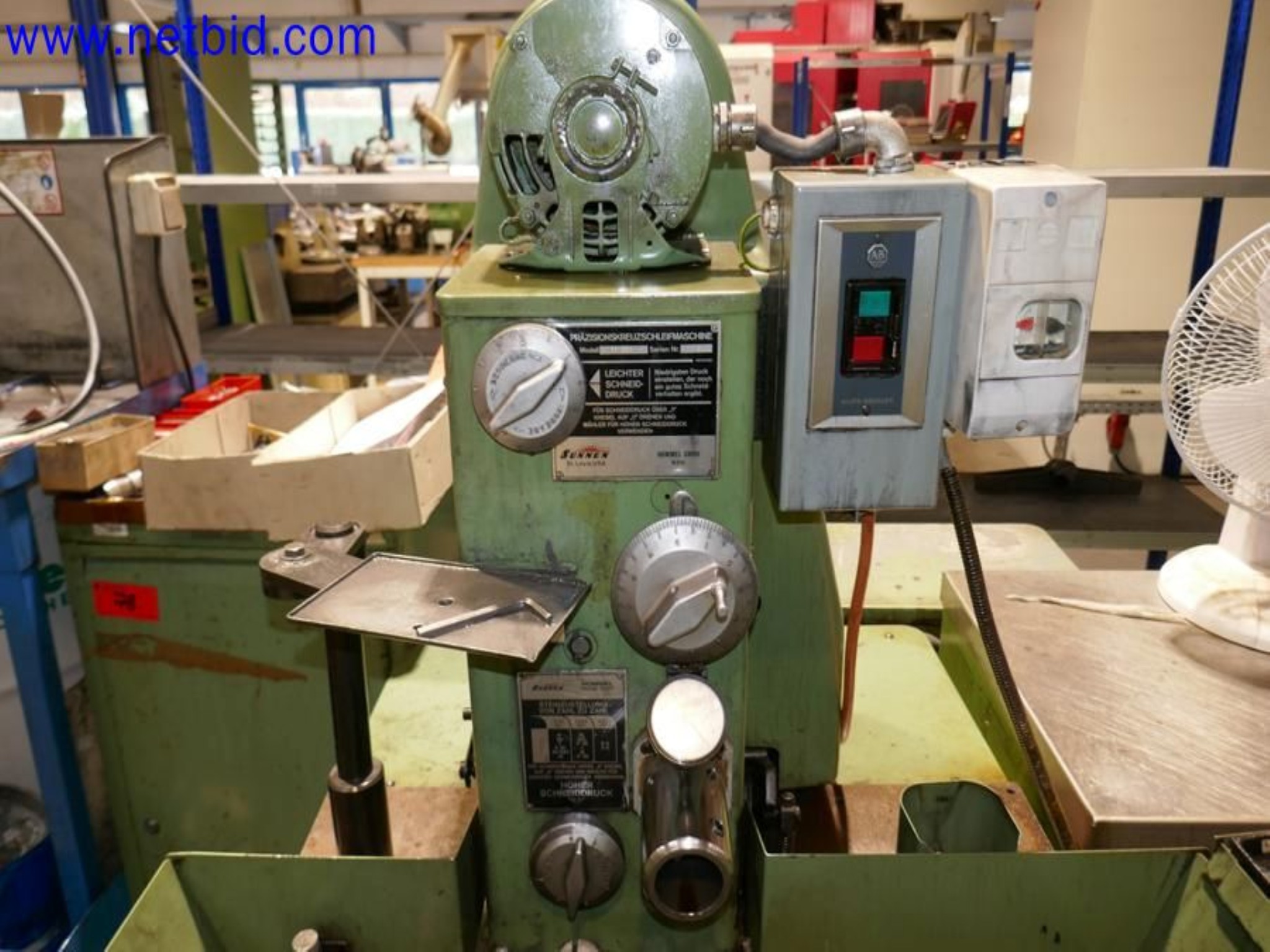 Machines from the toolmaking sector (CNC machining, grinding technology)-3