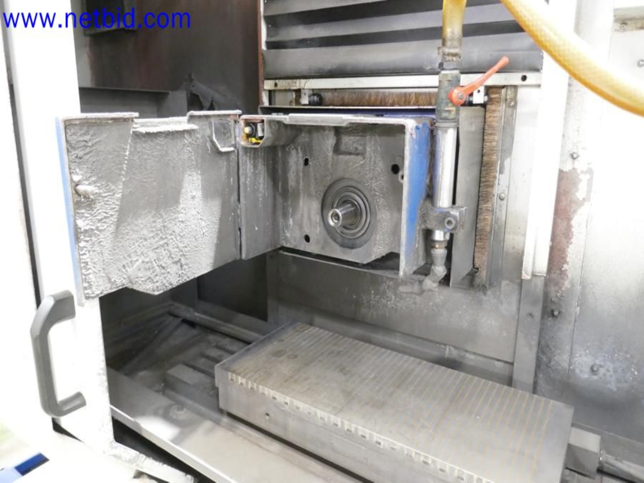 Machines from the toolmaking sector (CNC machining, grinding technology)-2