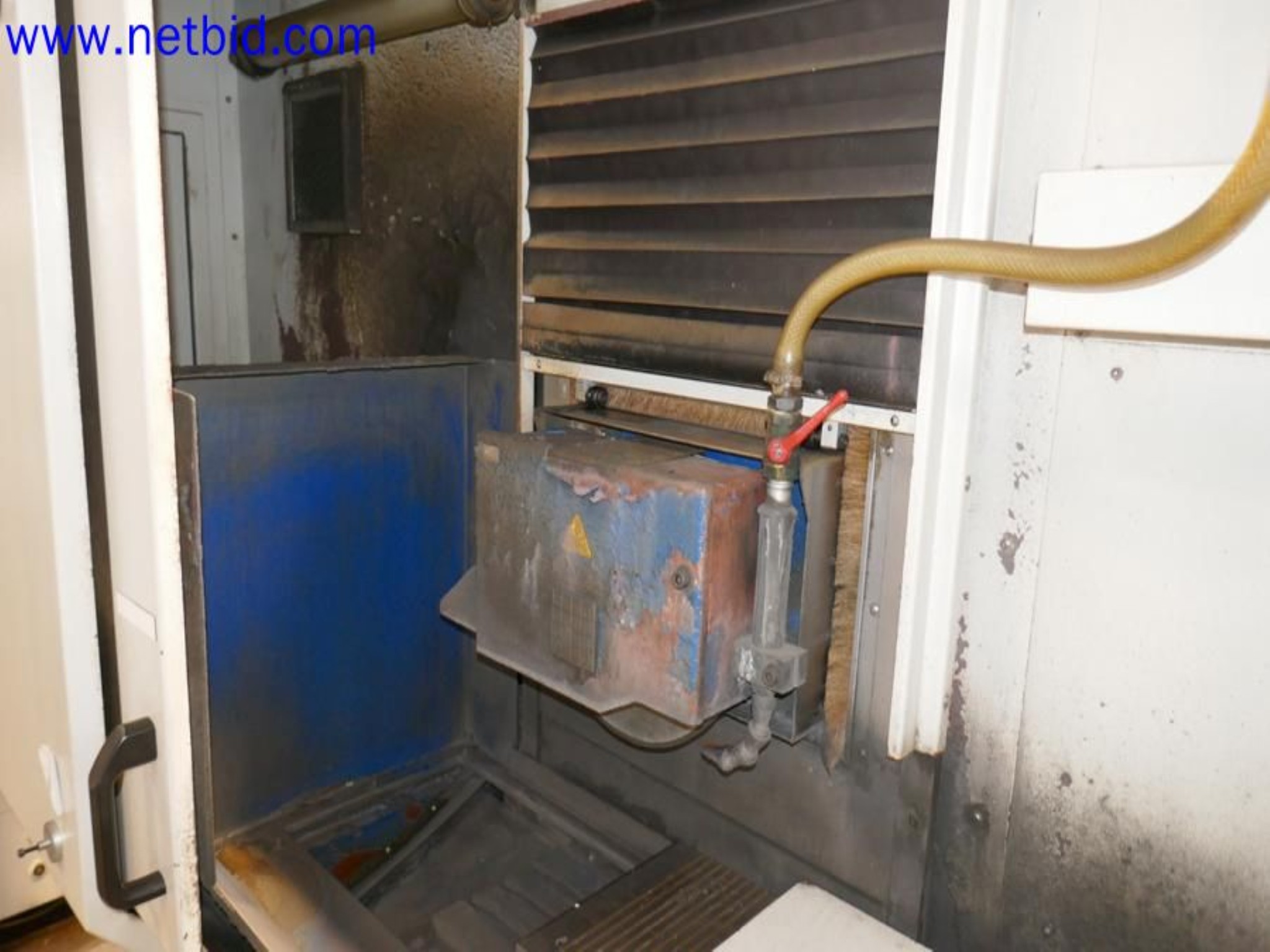 Machines from the toolmaking sector (CNC machining, grinding technology)-4