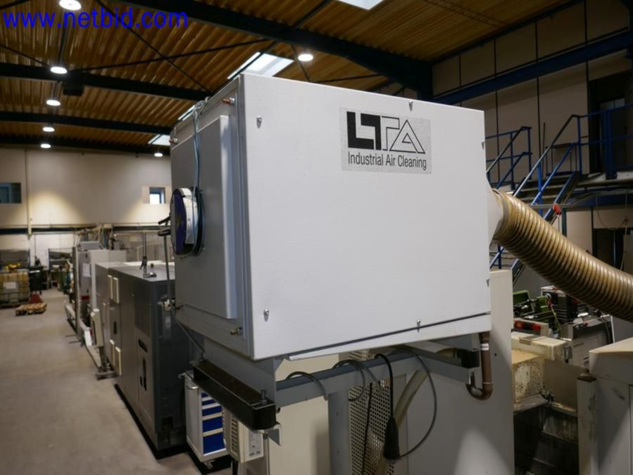 Machines from the toolmaking sector (CNC machining, grinding technology)-11