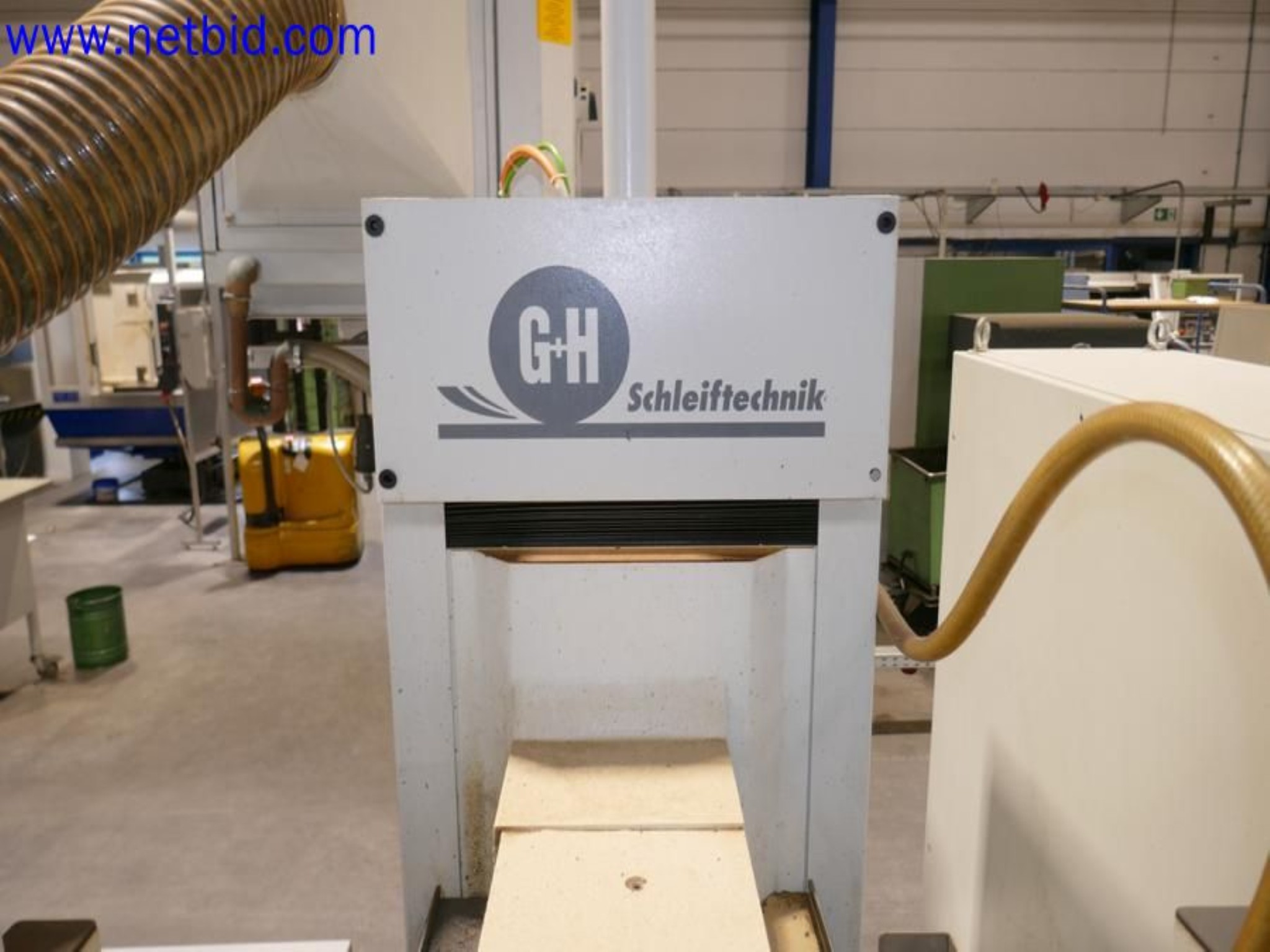 Machines from the toolmaking sector (CNC machining, grinding technology)-4