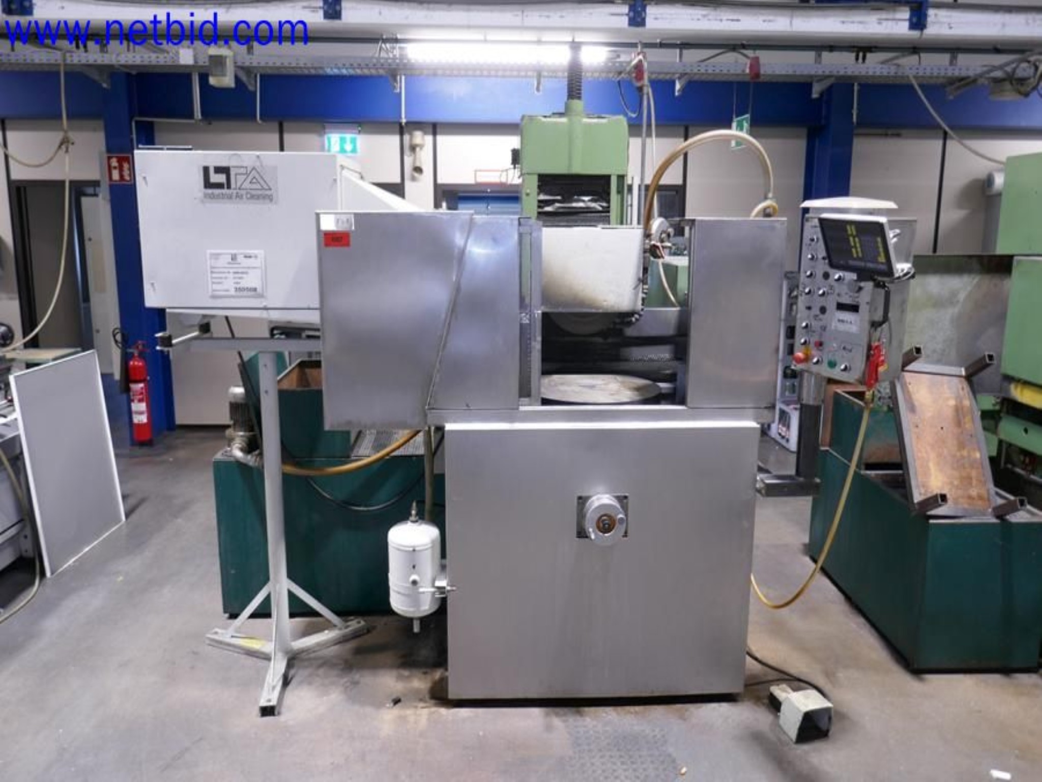 Machines from the toolmaking sector (CNC machining, grinding technology)-1