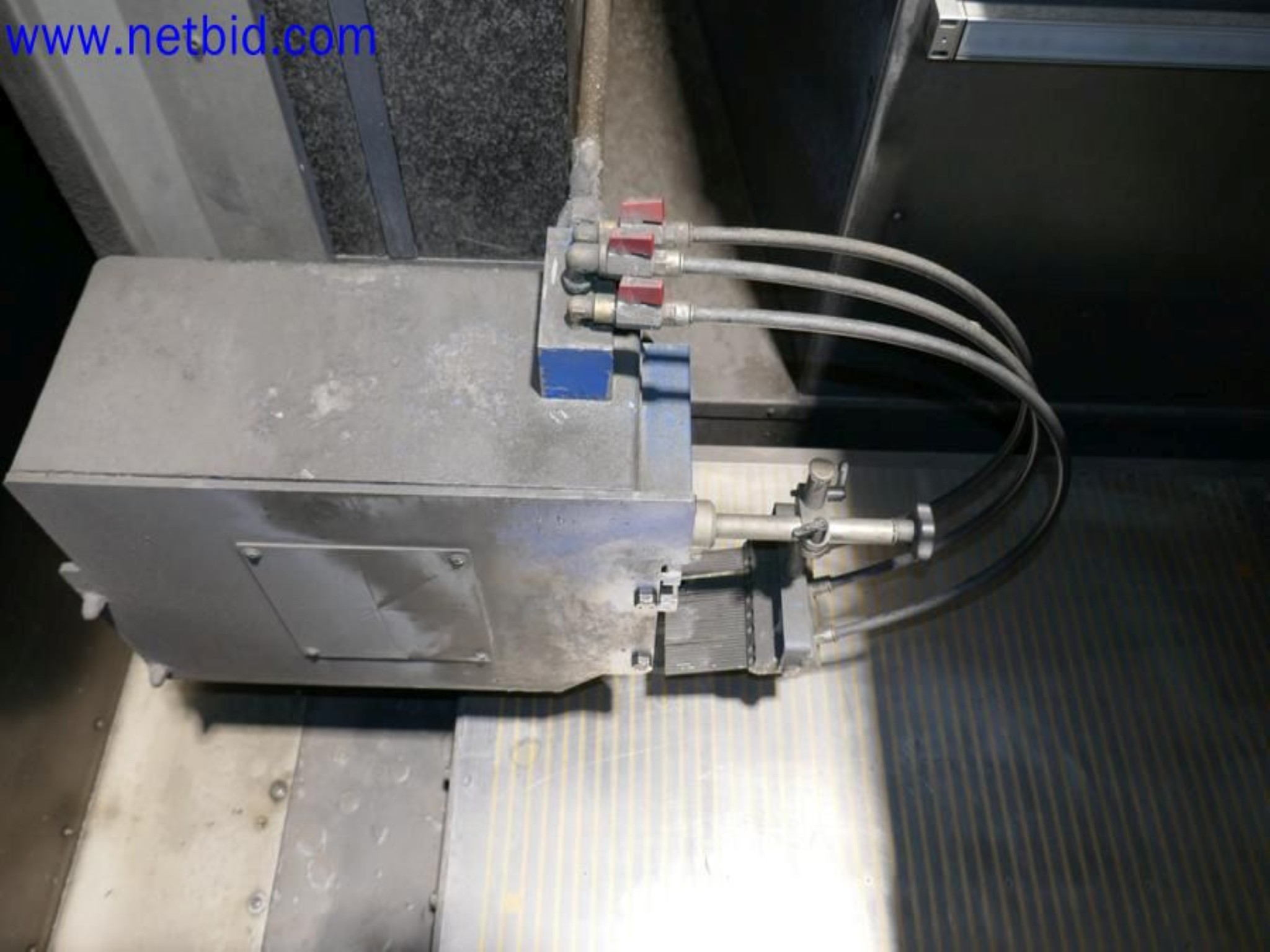 Machines from the toolmaking sector (CNC machining, grinding technology)-6