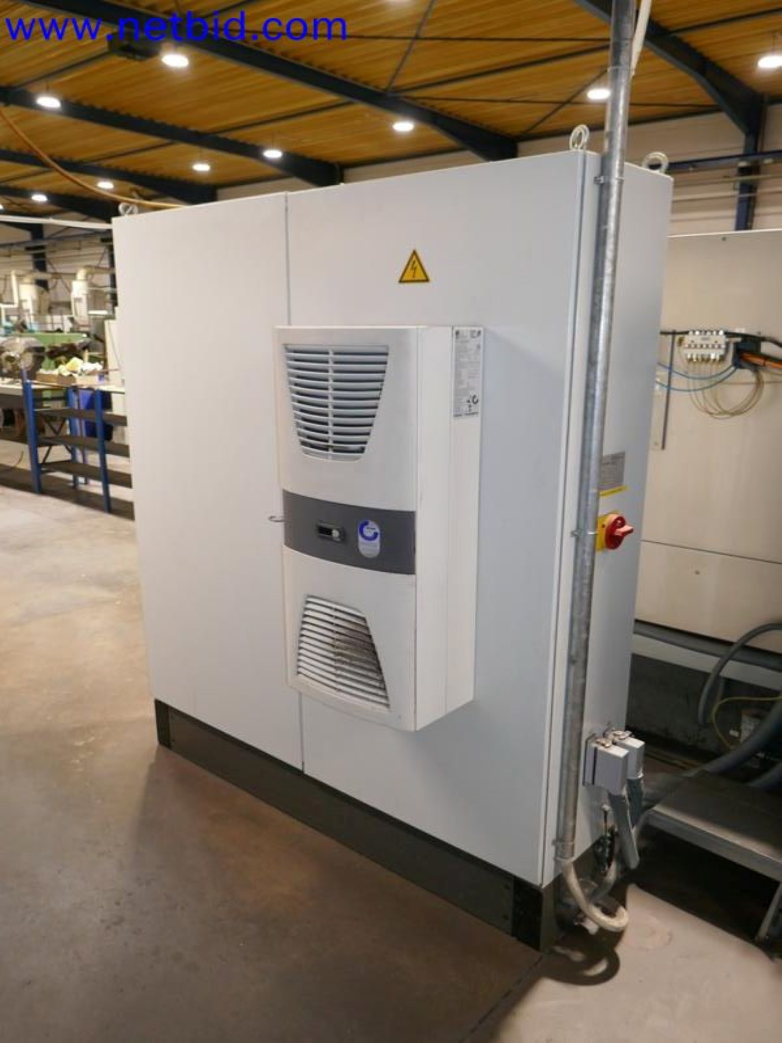 Machines from the toolmaking sector (CNC machining, grinding technology)-9