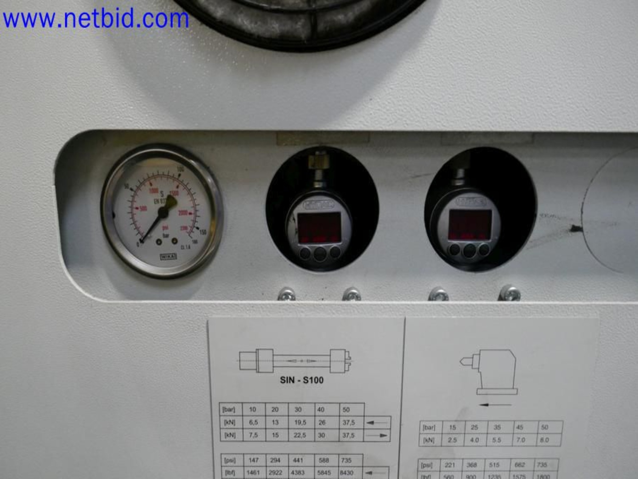 Machines from the toolmaking sector (CNC machining, grinding technology)-12