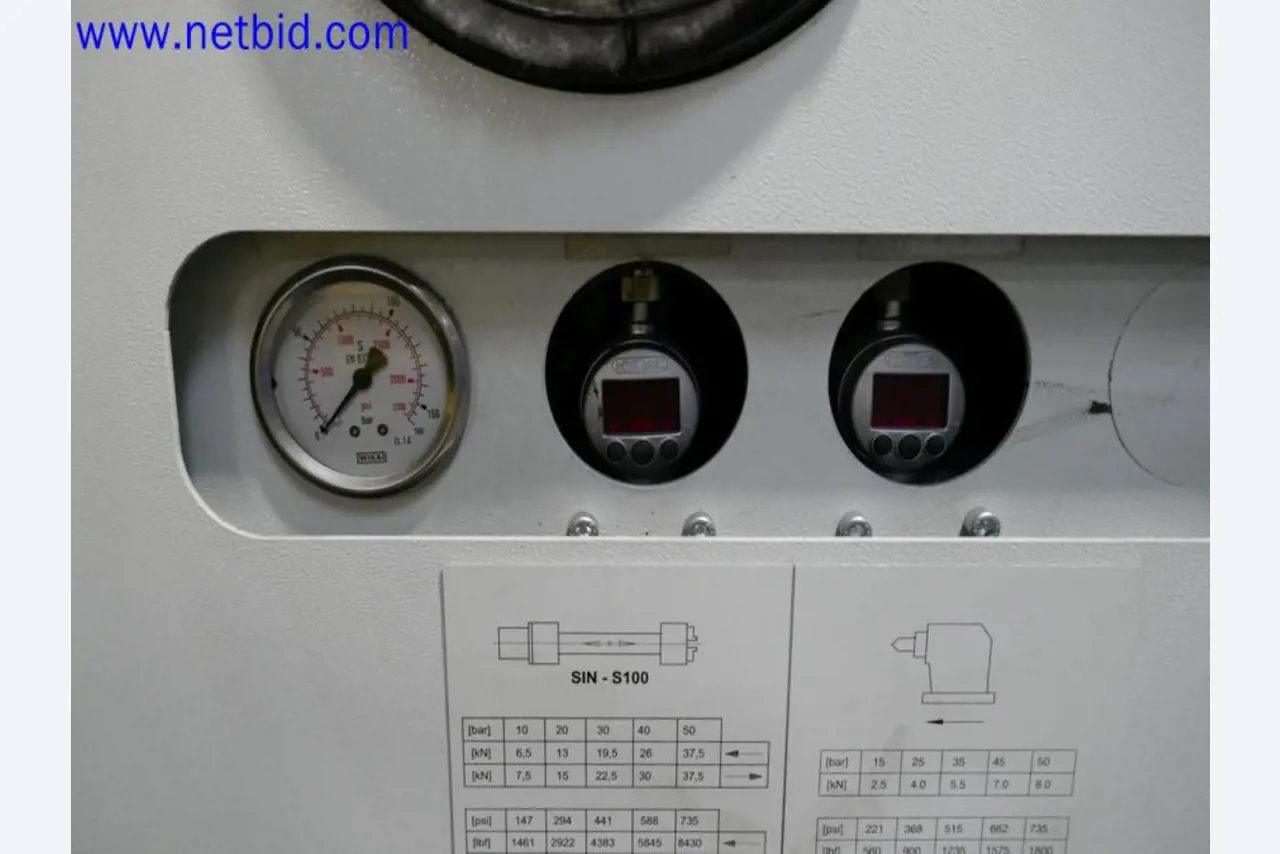 Machines from the toolmaking sector (CNC machining, grinding technology)-12