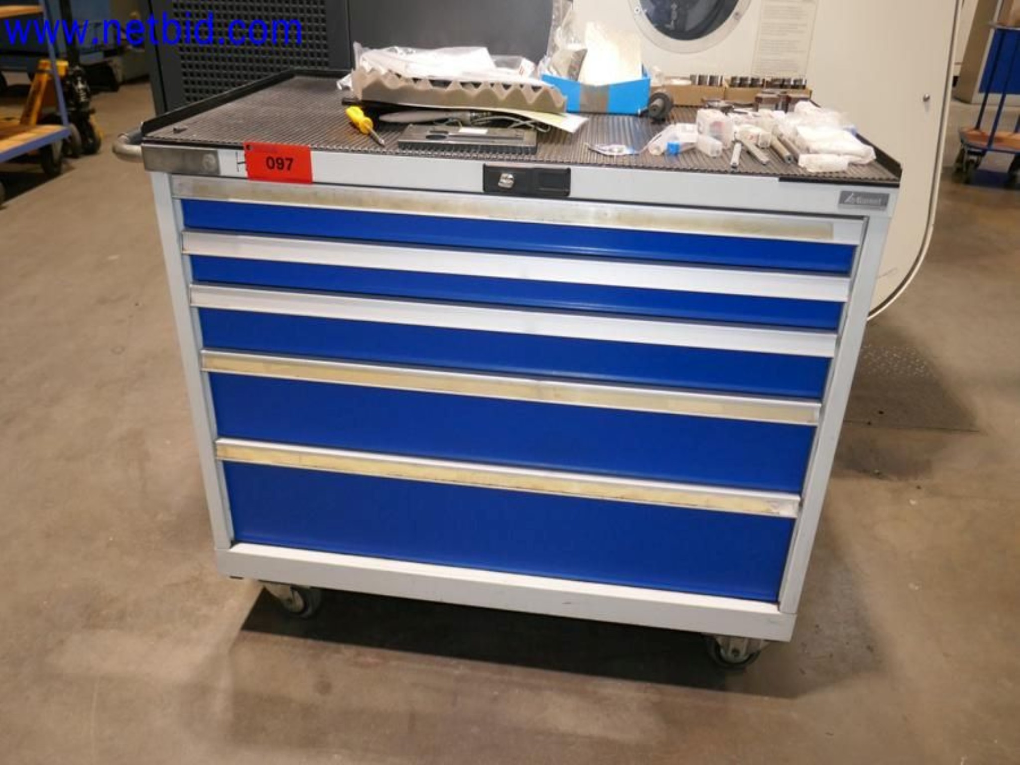 Machines from the toolmaking sector (CNC machining, grinding technology)-10