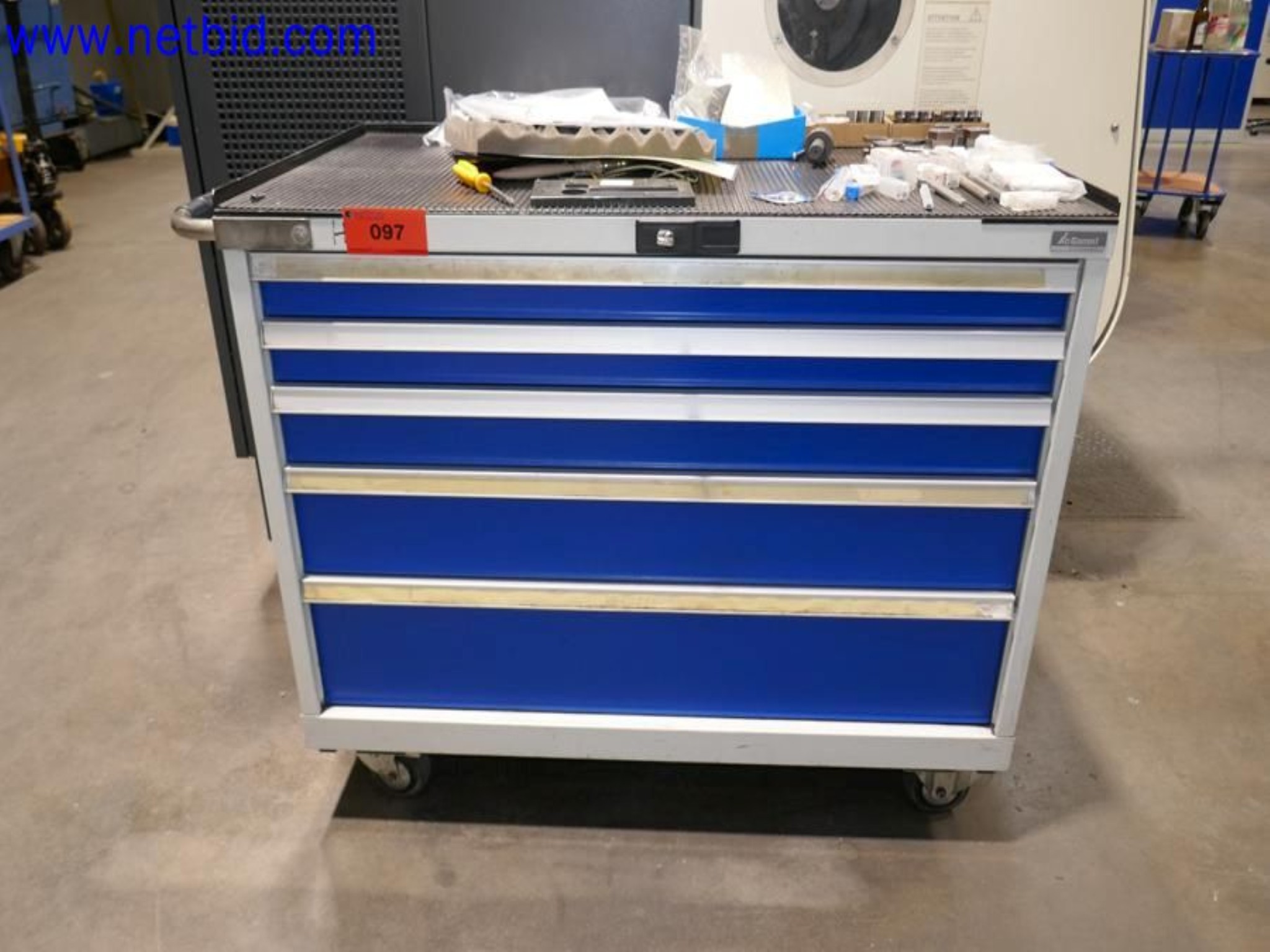 Machines from the toolmaking sector (CNC machining, grinding technology)-11