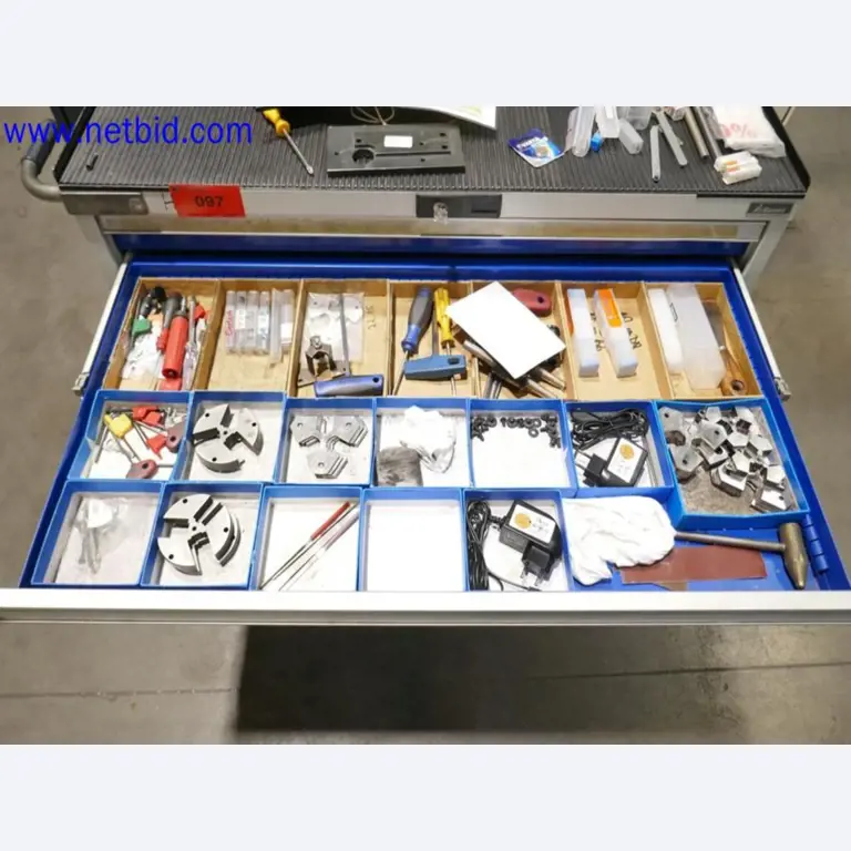 Machines from the toolmaking sector (CNC machining, grinding technology)-13