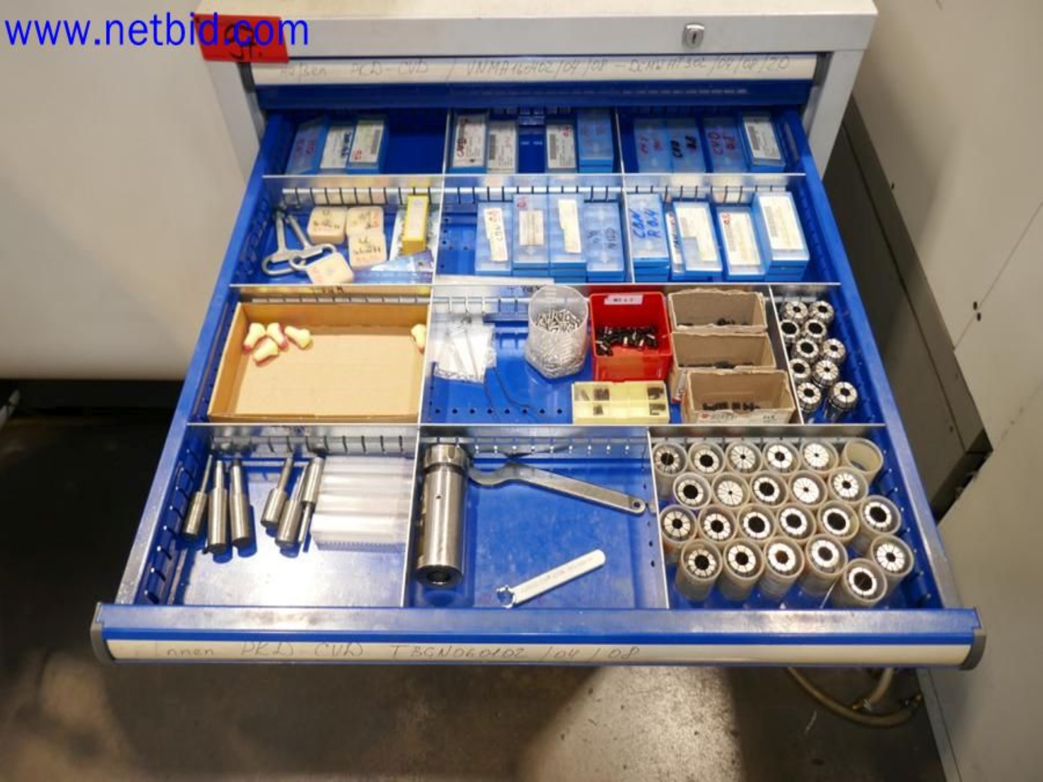 Machines from the toolmaking sector (CNC machining, grinding technology)-4