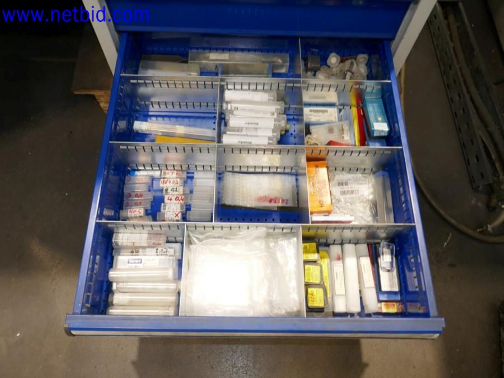 Machines from the toolmaking sector (CNC machining, grinding technology)-9