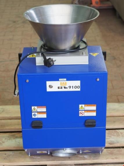 Well-maintained machines from the food industry-5