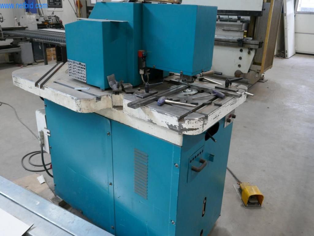 Maquinaria para contratos y montaje en taller-4