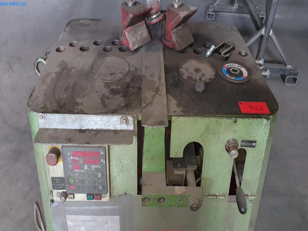 Maquinaria para contratos y montaje en taller-1